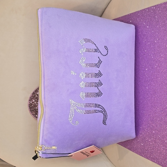 Juicy Couture 💜NWT💜 Light Purple Cosmetic Travel Bag!💜💜💜 - Picture 12 of 12